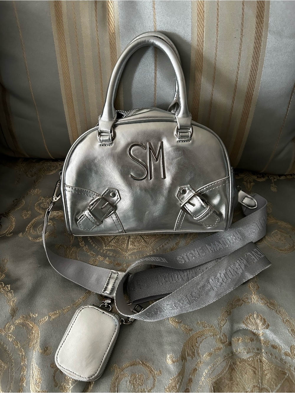 Baddie 😍 Steve Madden Silver Purse